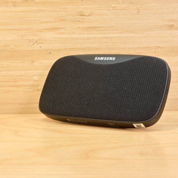 Samsung Level Box Slim EO-SG930 / Bluetooth Speaker / Water-resistant - Picture 1 of 7